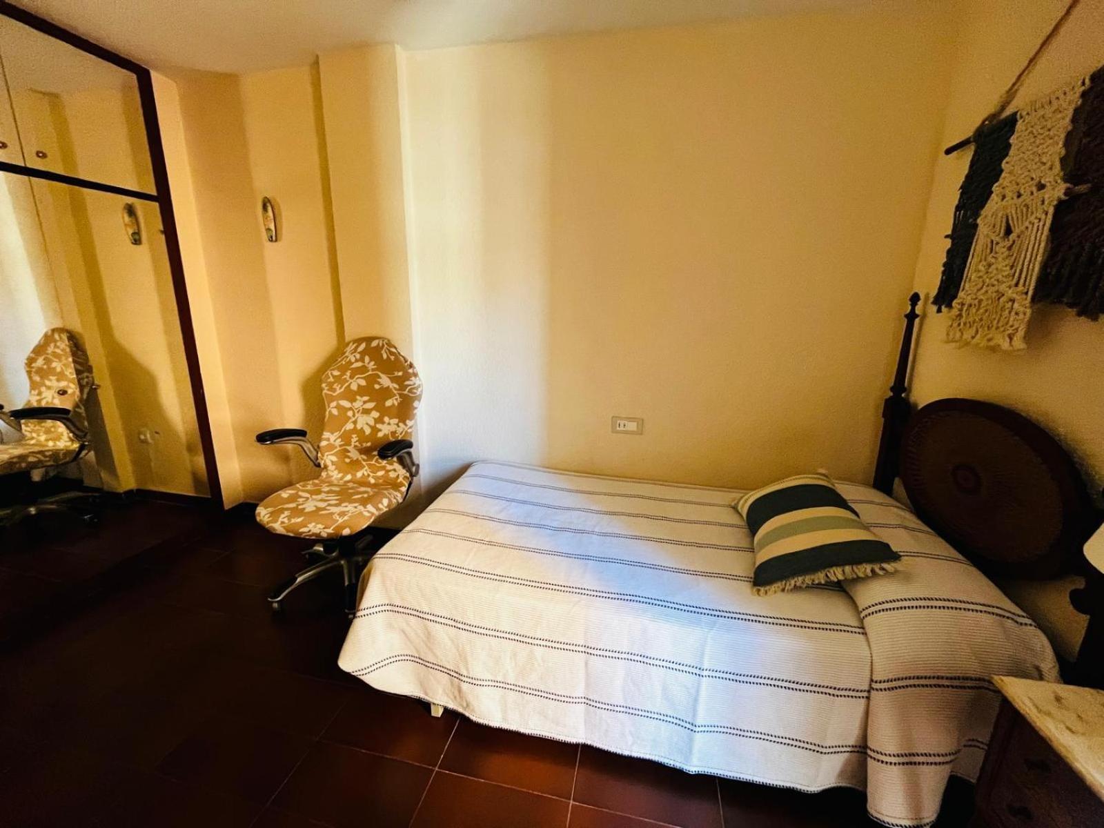 Acogedor Y Amplio Apartamento Familiar A Pie De Playa Calafell Exterior foto